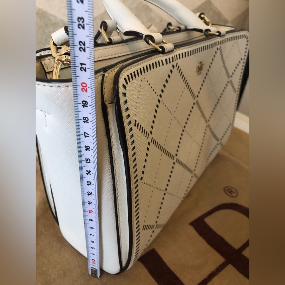 🌺🌺Authentic Tory Burch - Boutique Store Collection - Picture 4 of 15